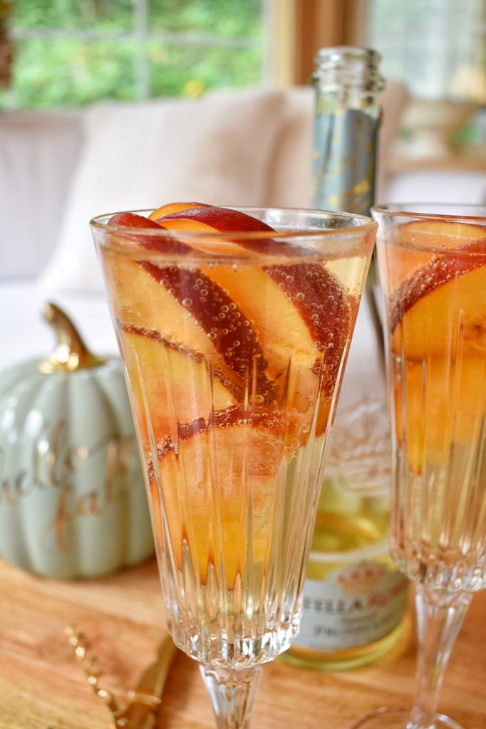 Sparkling Peach Prosecco Recipe ⋆ SomeTyme Place