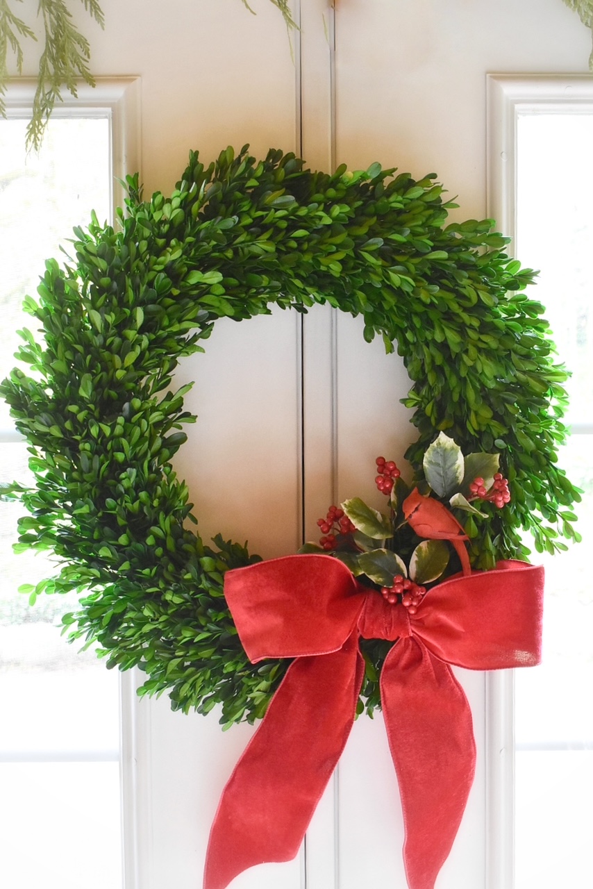 The Essential Christmas Wreath ⋆ SomeTyme Place