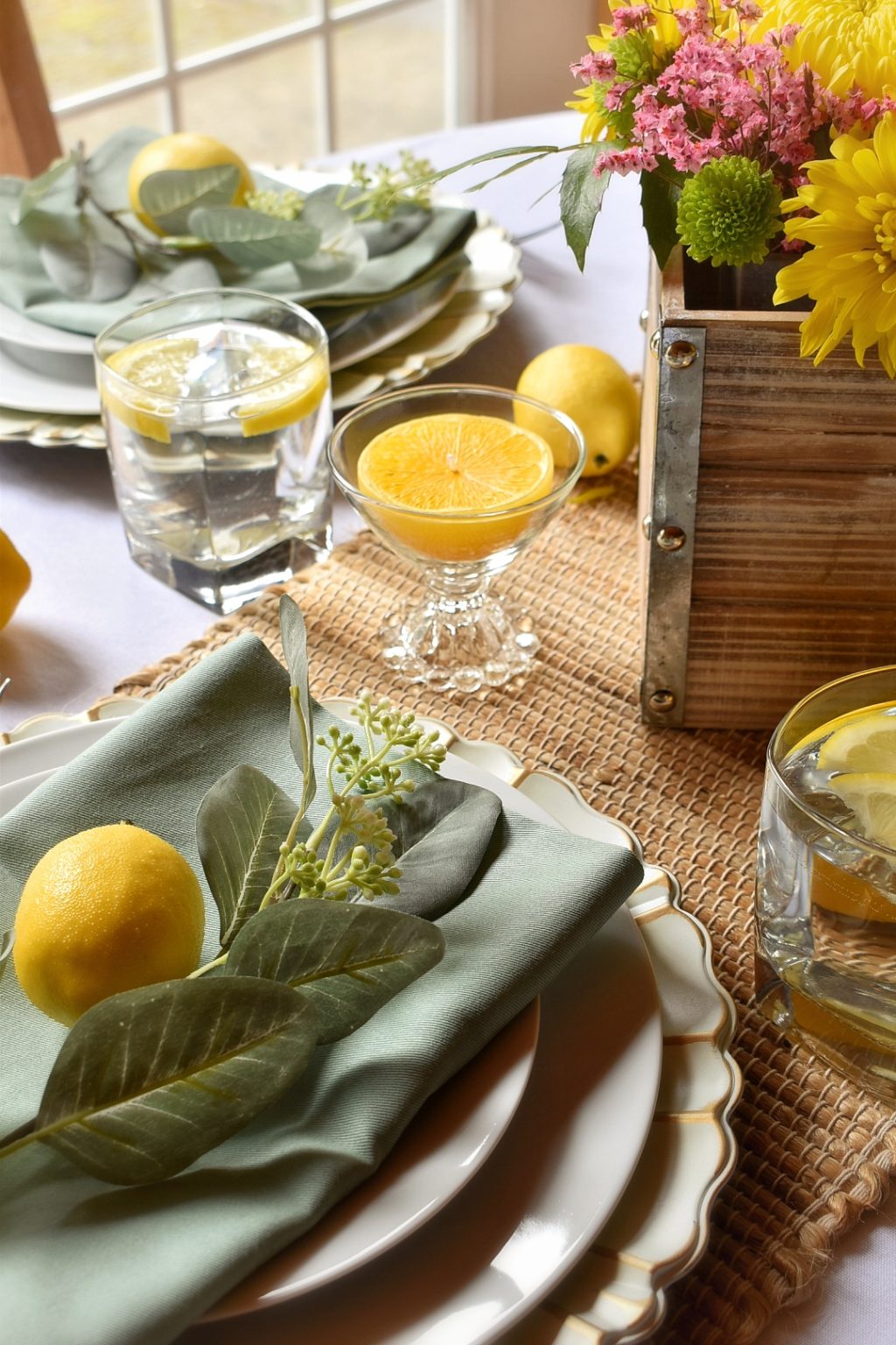 Using Lemons in Table Decor ⋆ SomeTyme Place ⋆