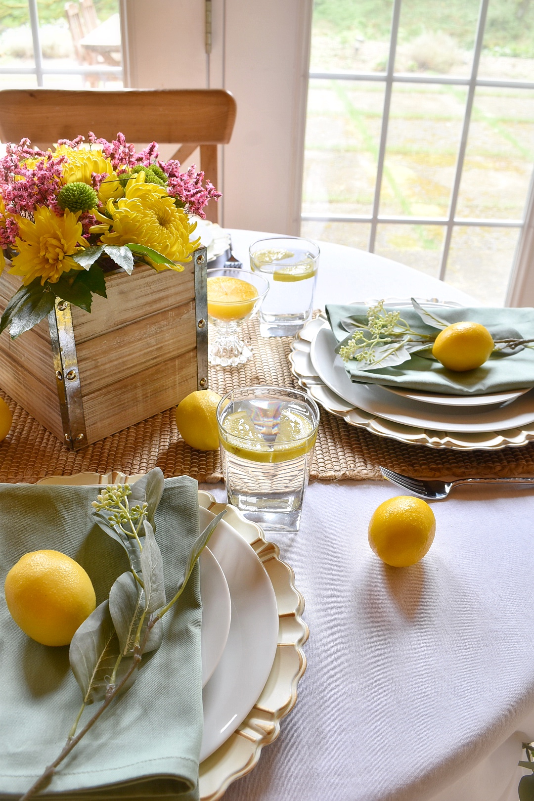 Using Lemons in Table Decor ⋆ SomeTyme Place ⋆